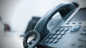 The-Mysterious-World-of-Irish-Phone-Etiquette