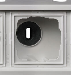 GIRA Sm Hous  3-G + Fr  Gira F100 P White