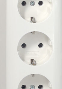 GIRA 3-G Schuko Sock  Sm P White
