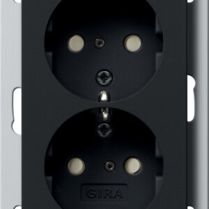 GIRA 2-G Schuko Sock  Sh F  Fm Db 1-G System 55 Black M