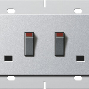 GIRA 2-G Sock  Bs 13 A Switched + Sh System 55 Bs 80 C Alum