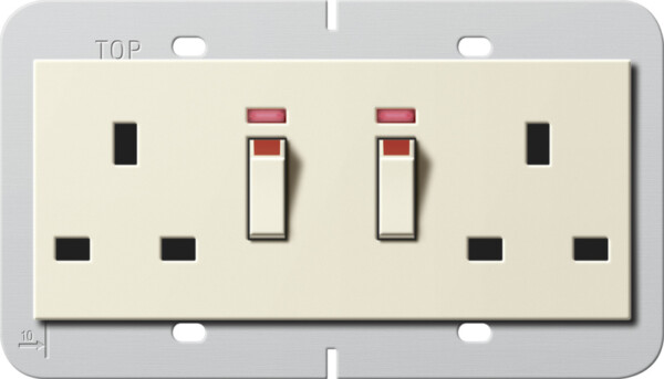 GIRA 2-G Sock  Bs 13 A Switched Ctrl L  + Sh System 55 Bs 80 Cr White