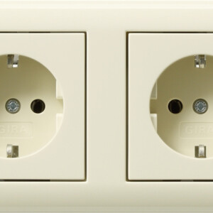 GIRA Schuko 2-G Pre-W  + Fr  Standard 55 Cr White